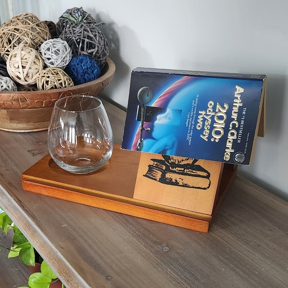 📚 Wooden Book Stand with Glass Holder – Owl Design, NEW, Reader’s Décor - Picture 9 of 16